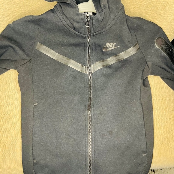 KIDS NIKE TECH (HOODIE & PANTS) - Picture 1 of 12